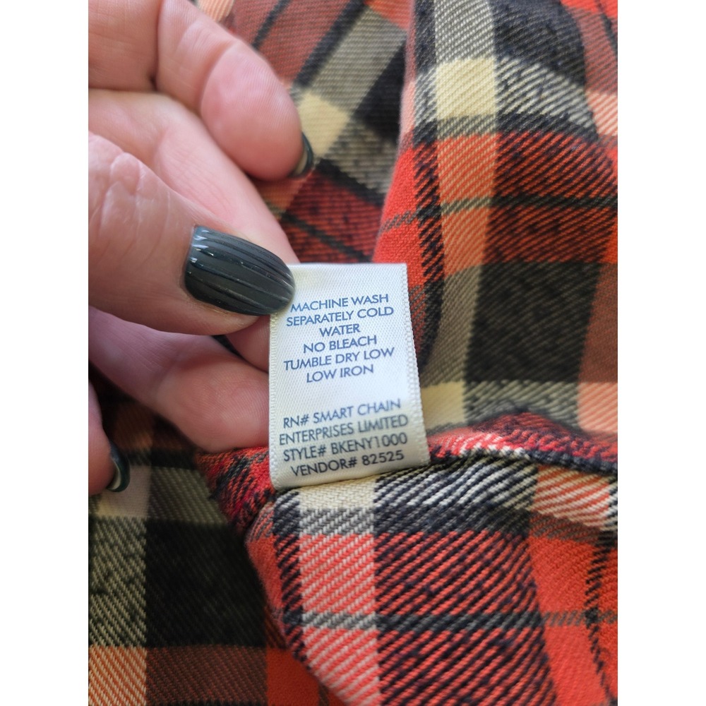 BKE Mens Red Black Plaid Flannel Shirt Raw Fringe Hem BKENY1000 Size M - Picture 5 of 6